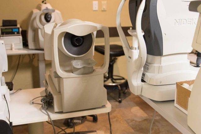 eye exam equiptment 1280×853